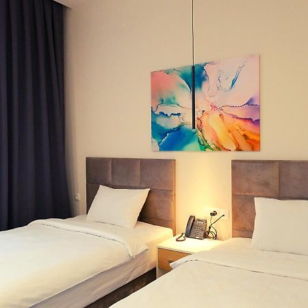 Add Hotel Ałma Ata Zewnętrze zdjęcie
